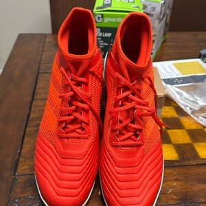 Barely worn men’s Adidas sneakers